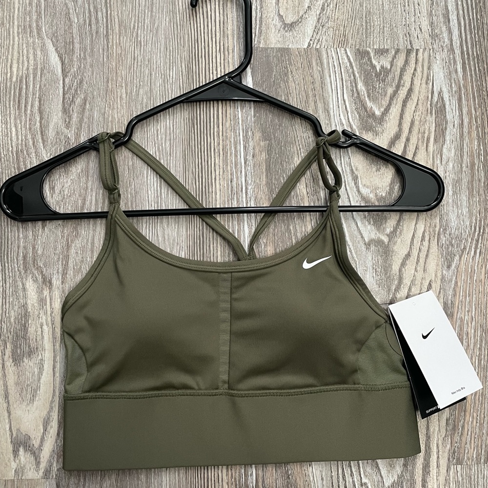 Sports‎ bra